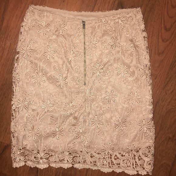 Crochet overlay skirt - Picture 3 of 4